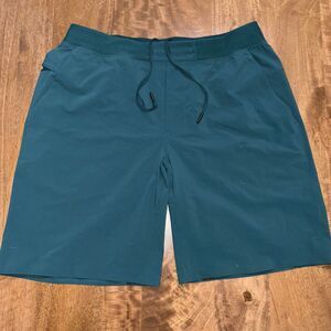 Lululemon Athletic Shorts Men’s Large Green Drawstring Elastic Nylon Blend